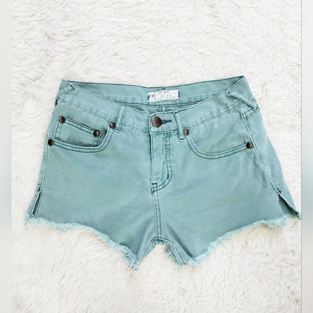 Free People Distressed Denim Jean Shorts Size 25 Turquoise Green Raw Frayed Hem